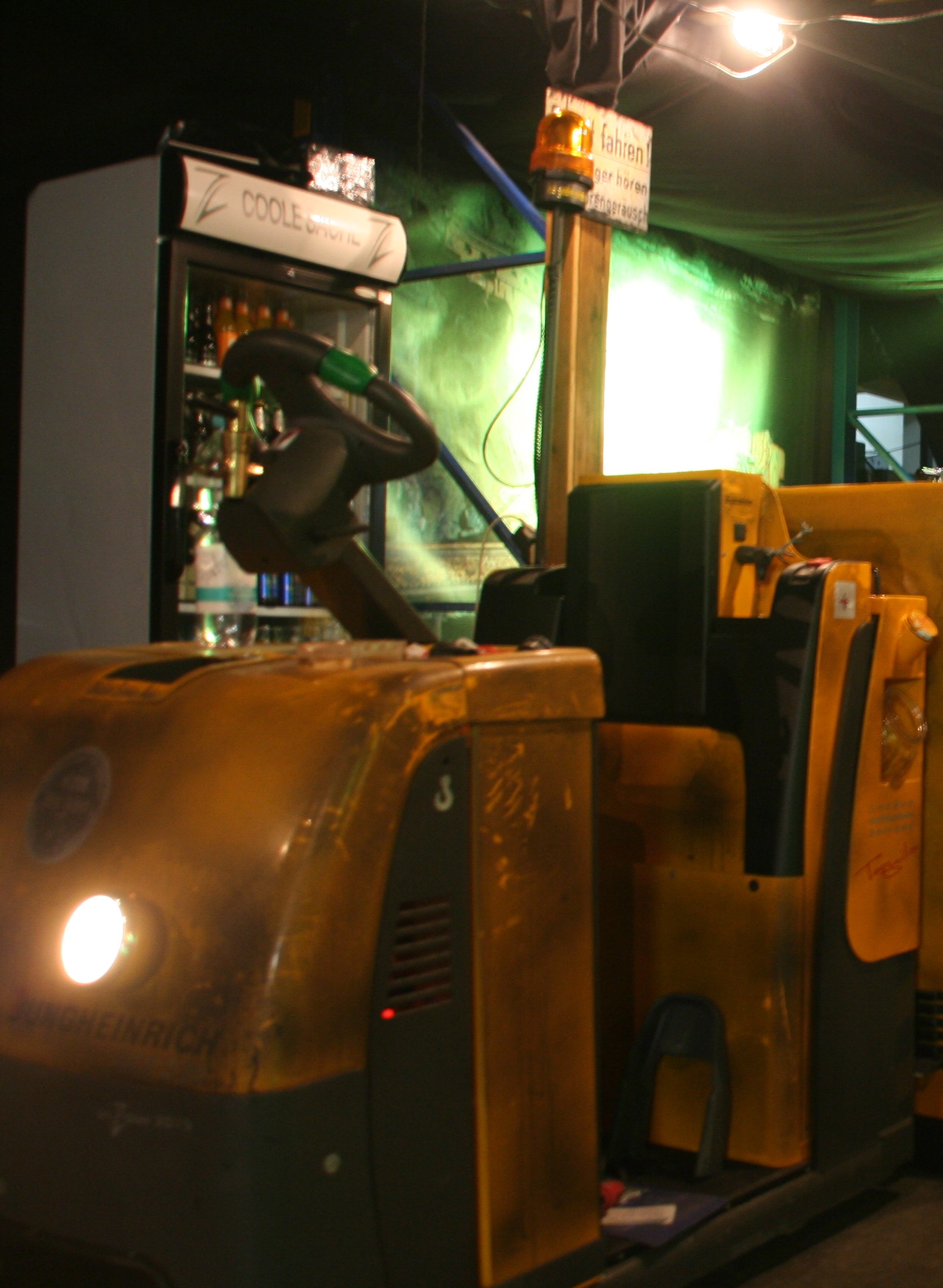 Grubenbahn Bergwerk, mit Zapfstelle und Jägermeister Tap Maschine